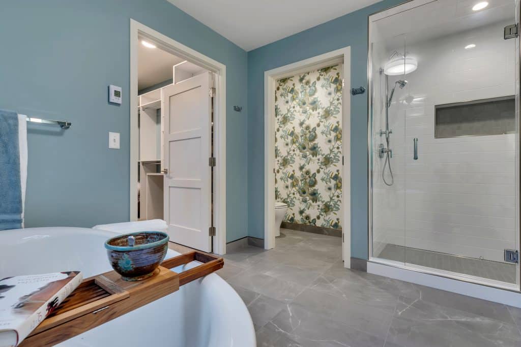2018 Tour of Homes Master Bathroom