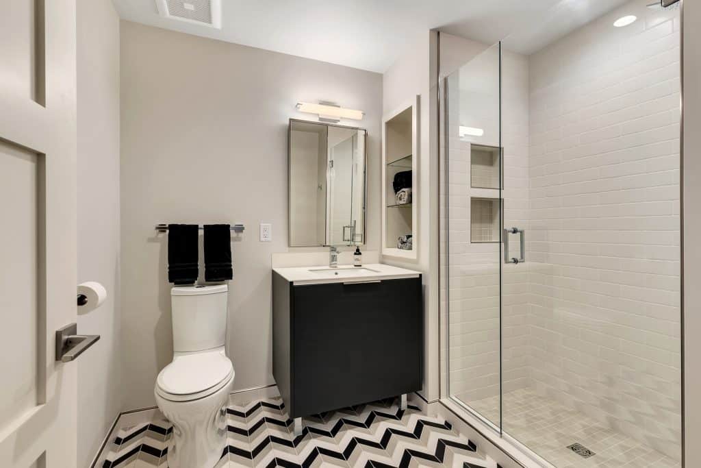 2018 Tour of Homes Guest Bathroom